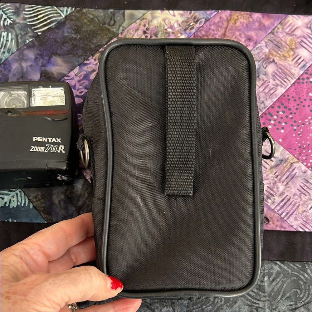 Pentax Zoom 70R Black Camera with Case